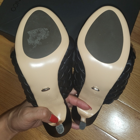 NIB TONY BIANCO KAYLEE MULE IN BLACK SIZE 7.5 - Picture 4 of 6